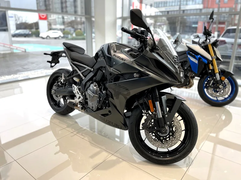 Suzuki Suzuki GSX-8R фото 1